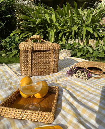 PICNIC BASKET